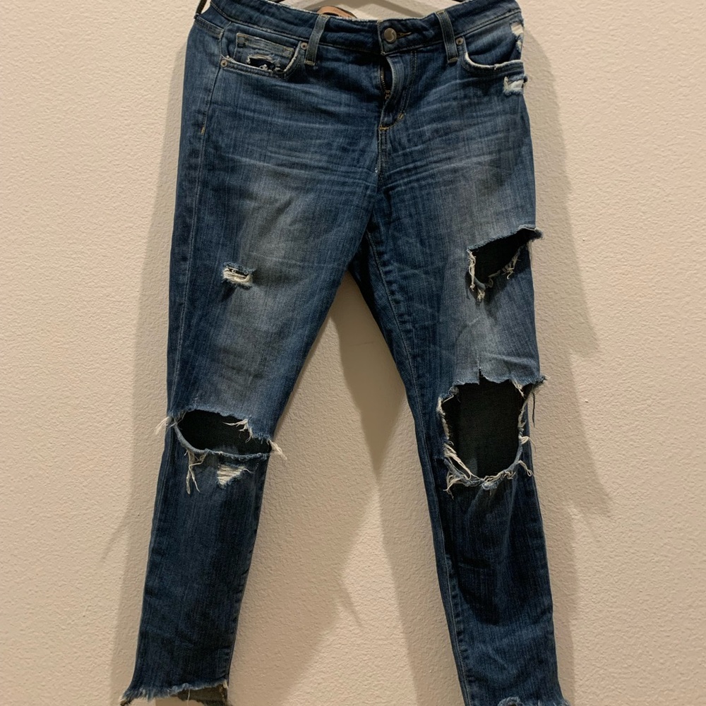 Joes ripped Jeans in blue. Mid rise skinny ankle fit.